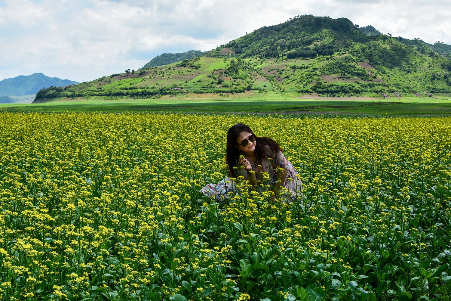 DSC_1022花丛中的美女_proc_副本.jpg