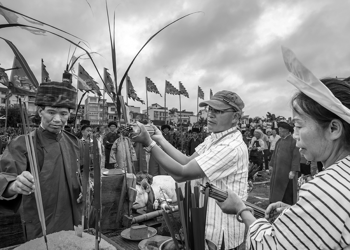 组图 2《布依“六月六”祭田》 祭田仪式前的准备.jpg